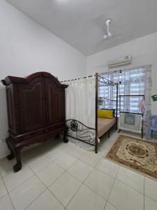 NEEK TOMS HOMESTAY MELAKA Near UITM Lendu - MRSM ALOR GAJAH- ENTER EXIT VIA LEBUH AMJ- SELF CHECK-IN