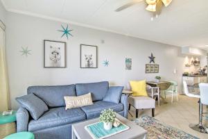 Couples Retreat! Beachfront Bliss - Private Balcony, Ocean Views, Full Kitchen, Steps to the Sand - East Winds 202