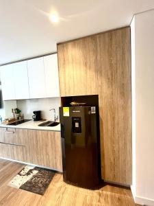 Edificio Avanzza, Corferias, Business Suite con parking cerca a embajada USA