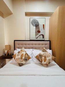 A Dreamy Elegant Studio