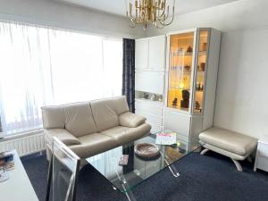 - - - - - Au Sixième Ciel - - - - -