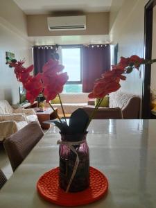 3 BRooms 3 Baths Cozy Condo, One Manchester Place