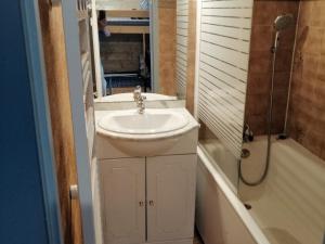 Studio cabine fonctionnel pour 4 pers, expo Ouest à Valloire - FR-1-263-608