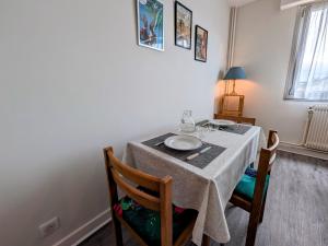 Appartement accueillant au cœur de Luxeuil-les-Bains proche thermes - FR-1-583-510