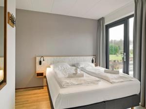 Waterfront Retreat in Drenthe