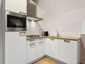 Lakeside Bungalow with Private Sauna