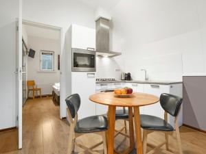 Lakeside Bungalow with Private Sauna