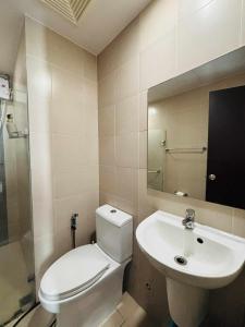 Serene Escape with Nature-Inspired Decor