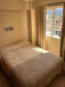 Amplio depto a estrenar a metros de plaza principal