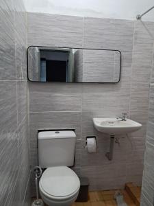 Quarto econômico 25 de agosto