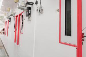 Urbanview Livy House Blitar