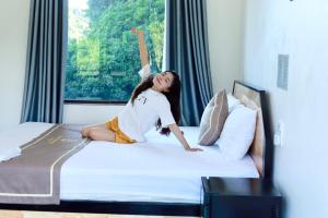 Bamboo Riverside Homestay