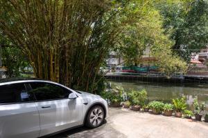 Kanal Bangkok Service Residence