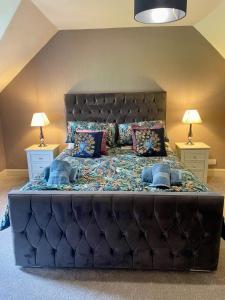 Relax by the River, at Millgreen House