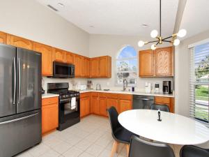 Castle Keys Salt Water Pool Home 10 mins to Disney