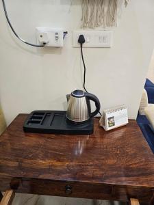 Ganga Ghat 2 BHK Apartment Near Kashi Vishwanath Temple With Parking And Lift