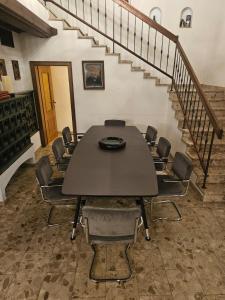 Big quiet Villa with garden and pool