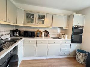 Spacious and Modern 1Bed Flat near Ealing