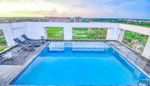 Apartment with Swimming Pool Near Kolkata Airport, Xanadu - 829