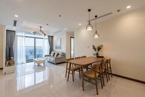 Sys Home - VinHomes Central Park - Central & Nice View