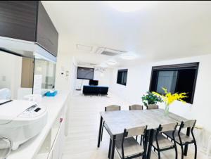 東京高級豪邸 121平米 広々 映画室 北千住表参道渋谷直通 パーティー 長期OK WiFI 12人 WAGAMAMA西亀有