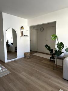 Y - New and gorgeous two-room apartment