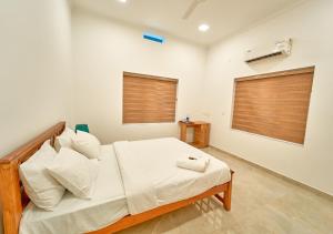 Ashtamudi Lake Villa by VOYE HOMES - Pet Friendly & Events Welcome