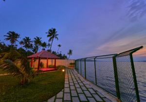 Ashtamudi Lake Villa by VOYE HOMES - Pet Friendly & Events Welcome