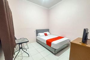 RedDoorz at Terus Manis Suryakencana