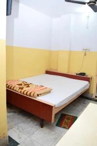 HOTEL SAVITRI Near Shree Baba Baidyanath Temple