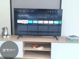 Central Park Comfort Couple Studio Netflix BySTAY
