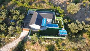 havuzlu taş yapı kiralık villa