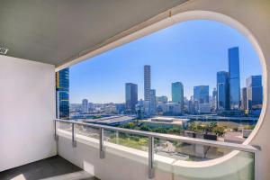 Stunning 1BR with Best Views and Fantastic Location!