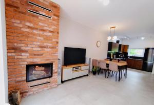 Dom nad jeziorem WIDOKówka