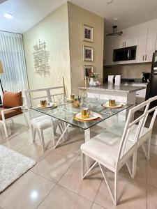 family apt centric near historic center boardwalk