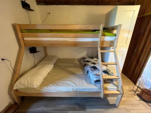 Casa nei boschi della Val Bormida