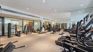 Free housekeeping visits during your stay - StayShort - Modern 2 Bed Sleeps 3 in JVC with City Views