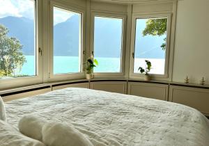 Exclusive Lake Access Villa Studio