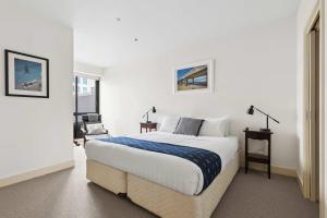 Waterfront Premium Apartment in central Geelong