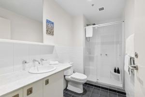 Waterfront Premium Apartment in central Geelong