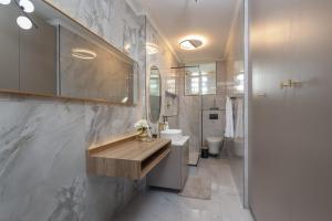 Brand new high spec family apartment