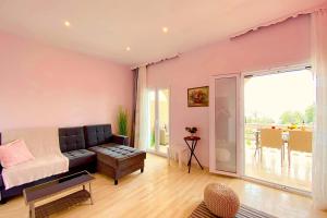 NISSAKI SUNLIGHT by Sealand Villas