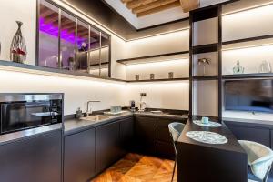 SWEET LEONE II -appartement avec spa privé-Lyon Place Terreaux