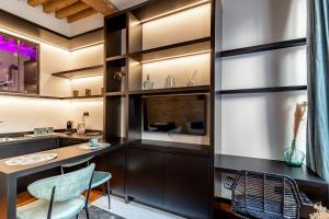 SWEET LEONE II -appartement avec spa privé-Lyon Place Terreaux