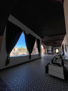 Oasis Beach & Spa - Blue Pearl