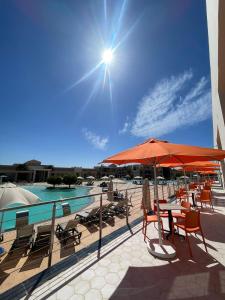 Oasis Beach & Spa - Blue Pearl