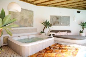 3Bedroom Villa with Pool and Sea Wıew in Bodrum BD447