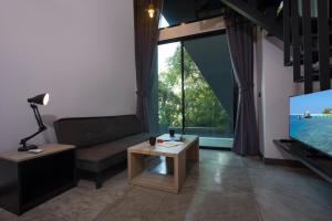 Duplex Loft near Nai Harn Beach with Pools & Gym - Utopia Loft B125