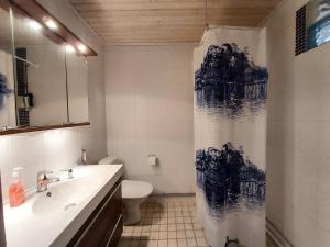 Apartment Garage, Tallitalo