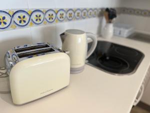 Luxury Beachfront Apartment with Pool in Costalita